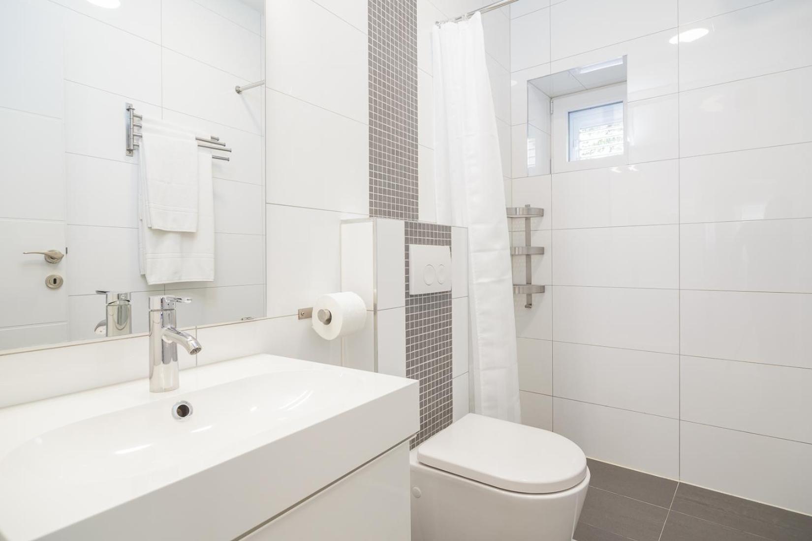 ספליט Holiday Home Aspalathos - With Free Parking, Near The Beach, A Few Minutes' Walking Distance To The Unesco Palace מראה חיצוני תמונה