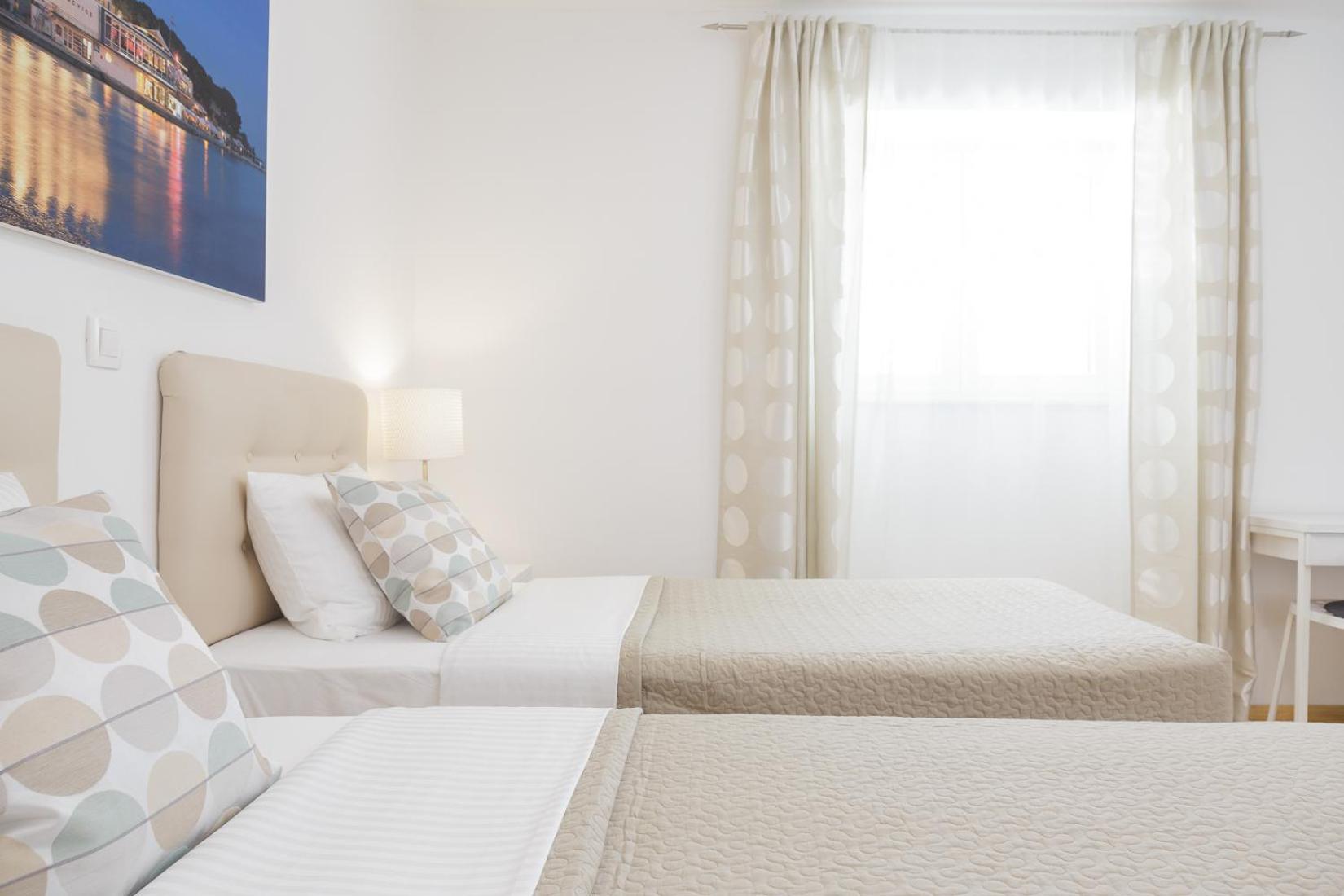 ספליט Holiday Home Aspalathos - With Free Parking, Near The Beach, A Few Minutes' Walking Distance To The Unesco Palace מראה חיצוני תמונה