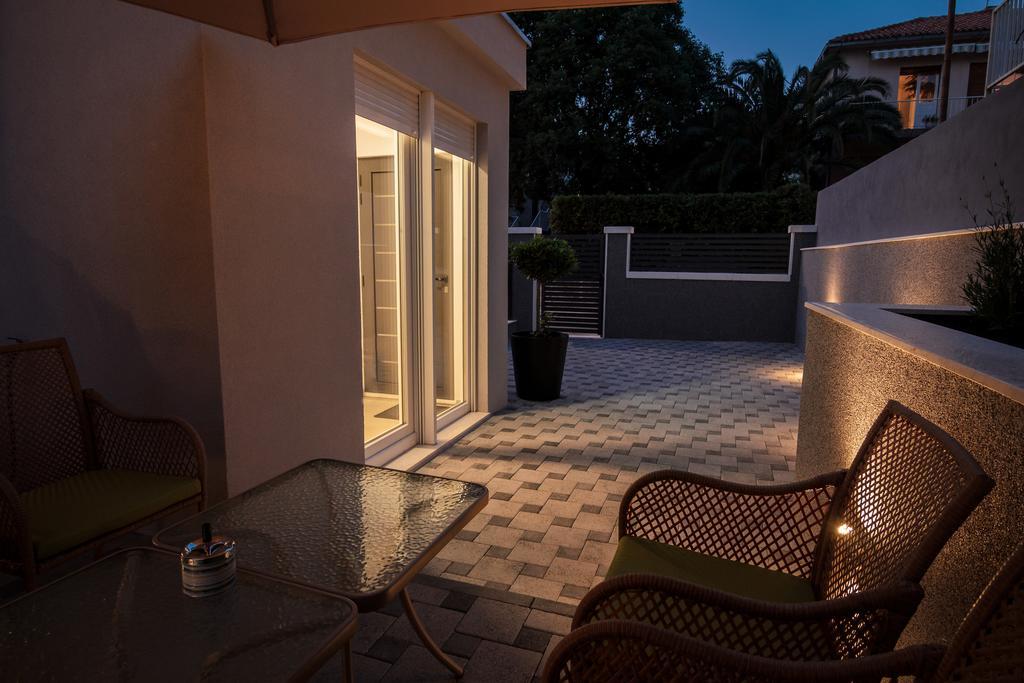ספליט Holiday Home Aspalathos - With Free Parking, Near The Beach, A Few Minutes' Walking Distance To The Unesco Palace חדר תמונה