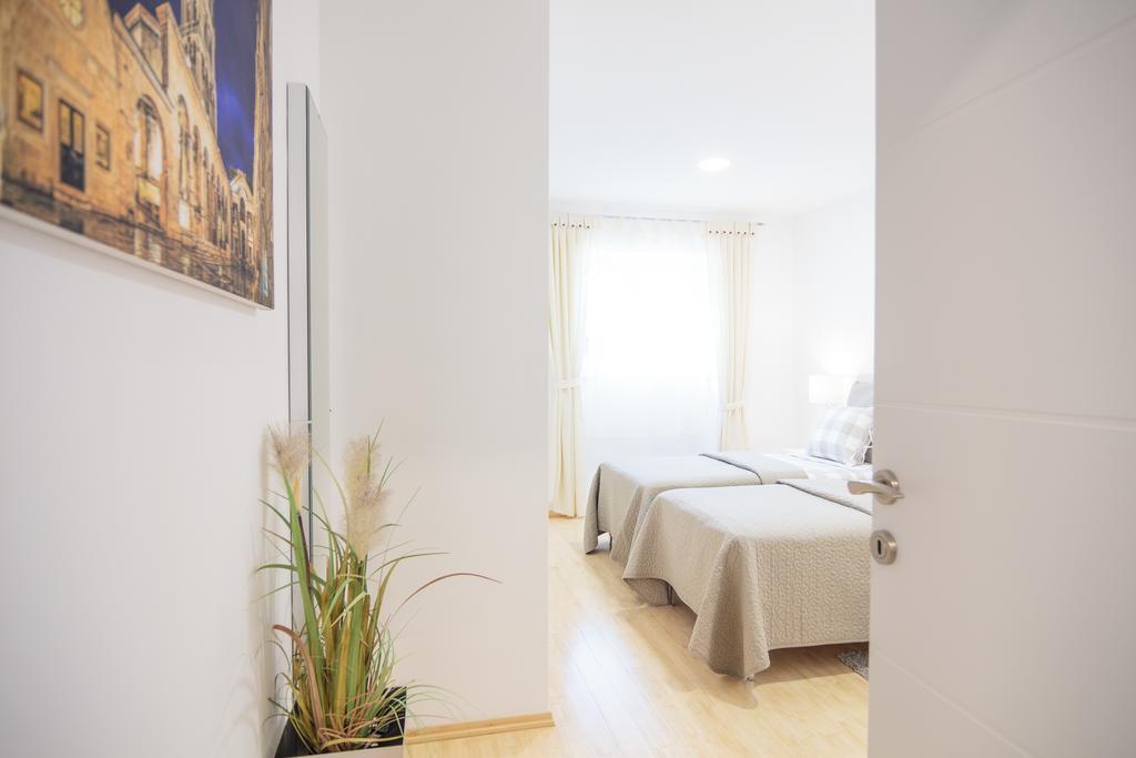 ספליט Holiday Home Aspalathos - With Free Parking, Near The Beach, A Few Minutes' Walking Distance To The Unesco Palace מראה חיצוני תמונה