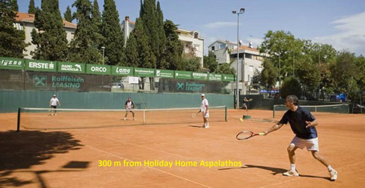 ספליט Holiday Home Aspalathos - With Free Parking, Near The Beach, A Few Minutes' Walking Distance To The Unesco Palace מראה חיצוני תמונה